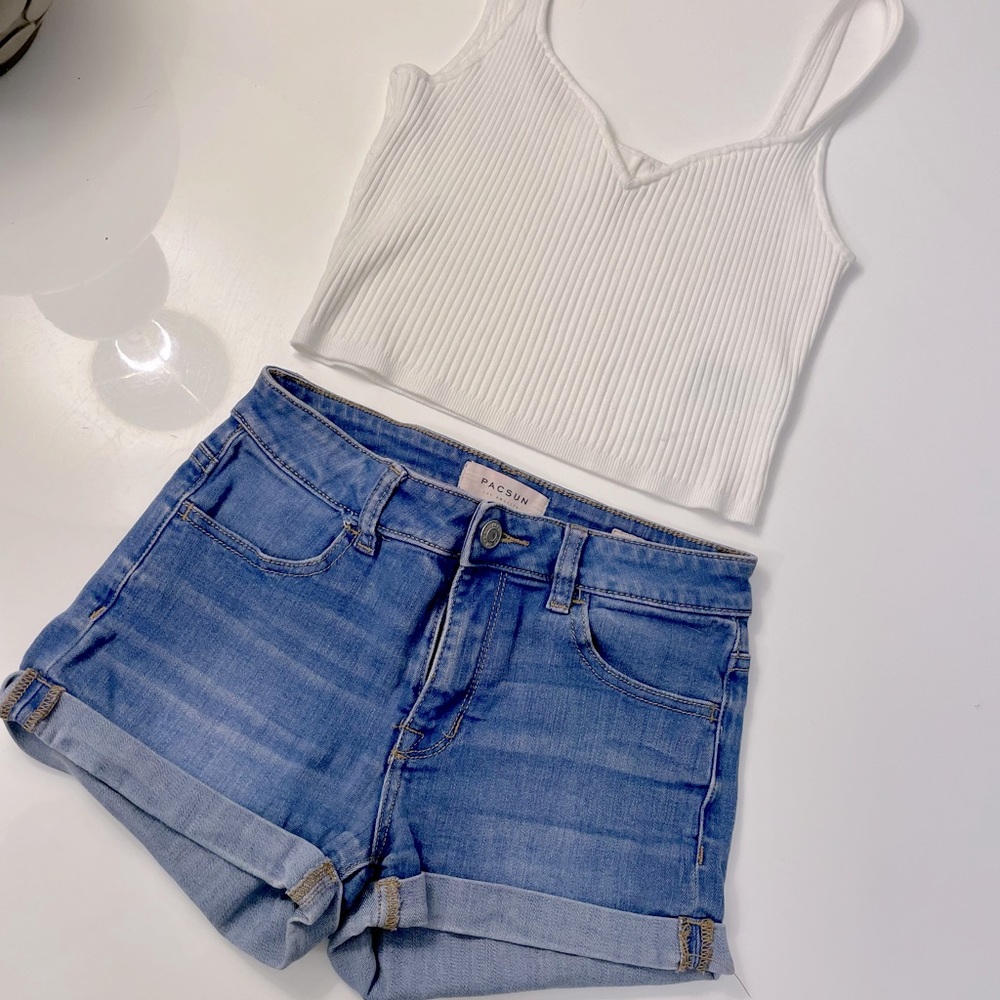 Pacsun Super stretch Shorts size 23